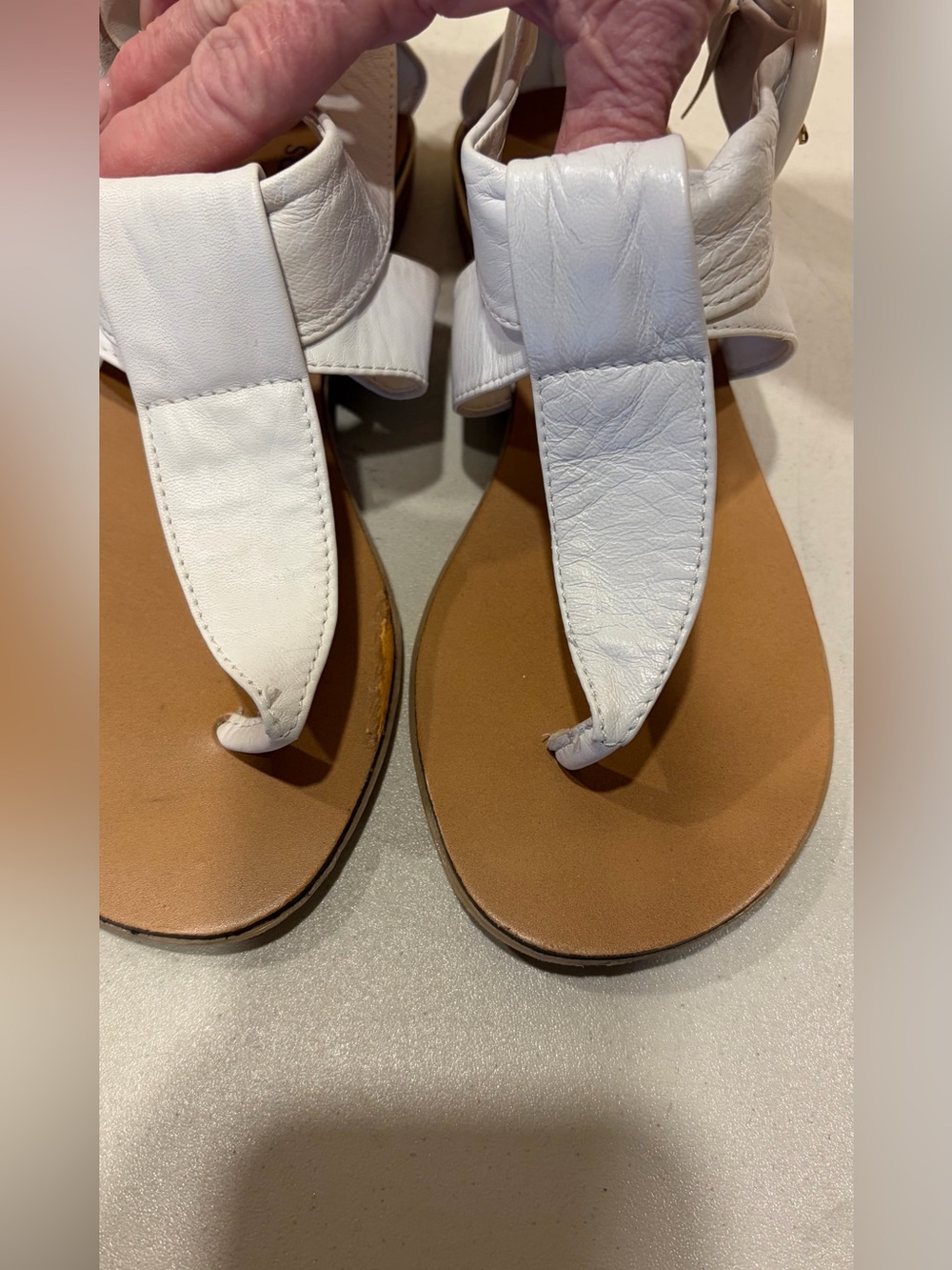 Sundance white sandals sz 6